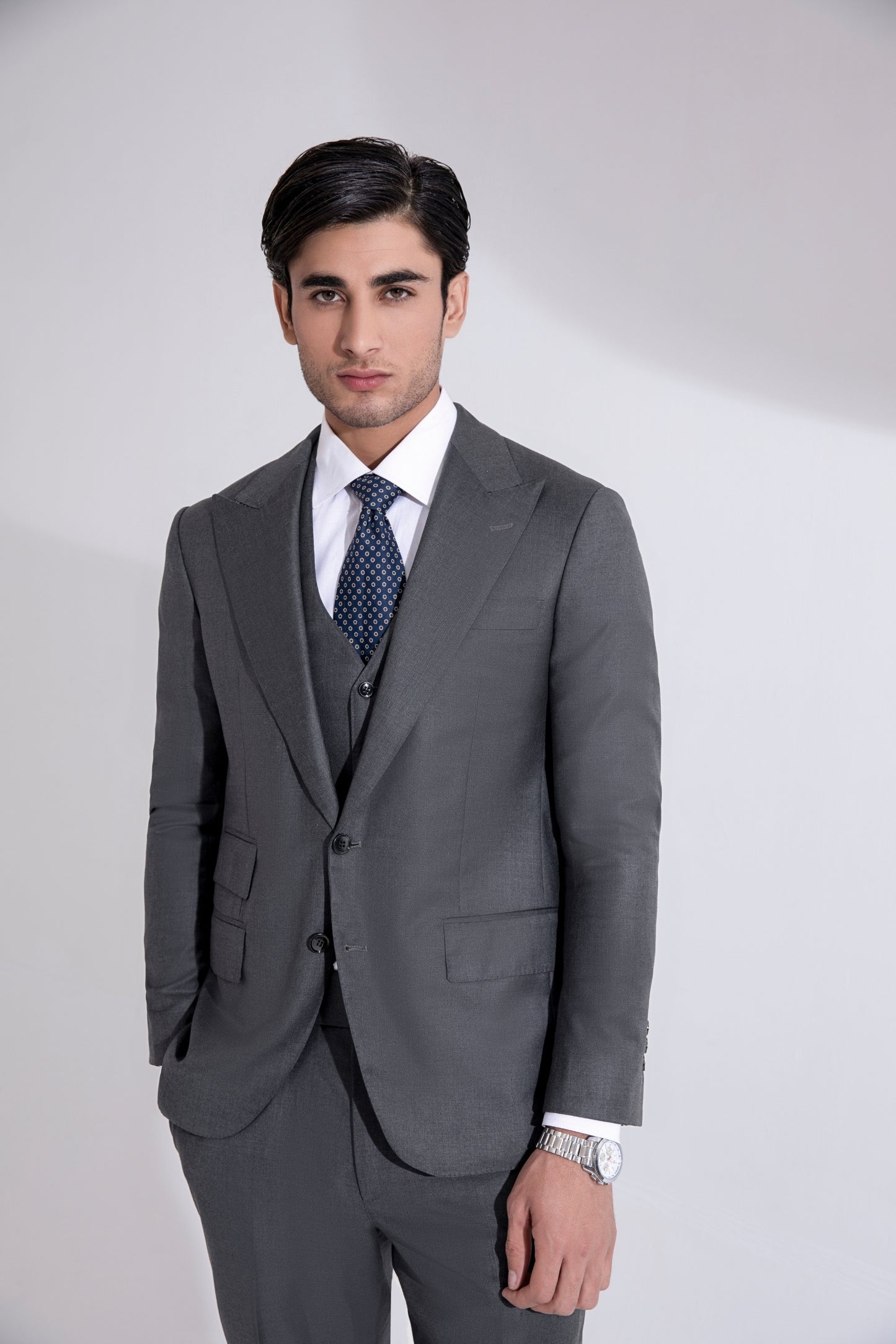 Loro Piana Super 150 Australis Wool -Mid grey Peak Lapel 3 Piece Suit